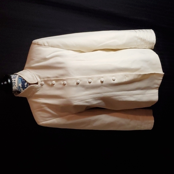 Amanda Smith Cream Blazer - Picture 1 of 3